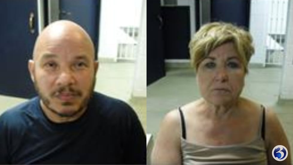 Elvin y Lisa Miranda han sido acusados en relación con una red de peleas de gallos en Tolland,...