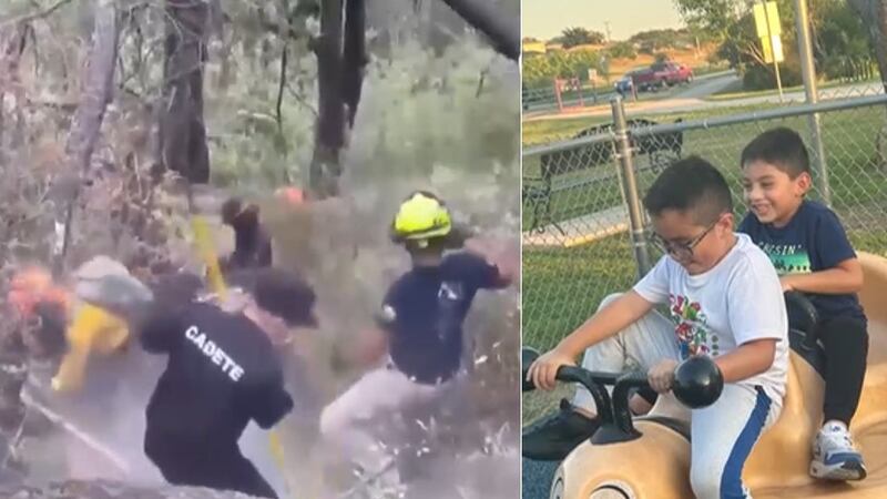 Imagen de equipos de Protección Civil en el estado de Nuevo León durante el rescate y los...