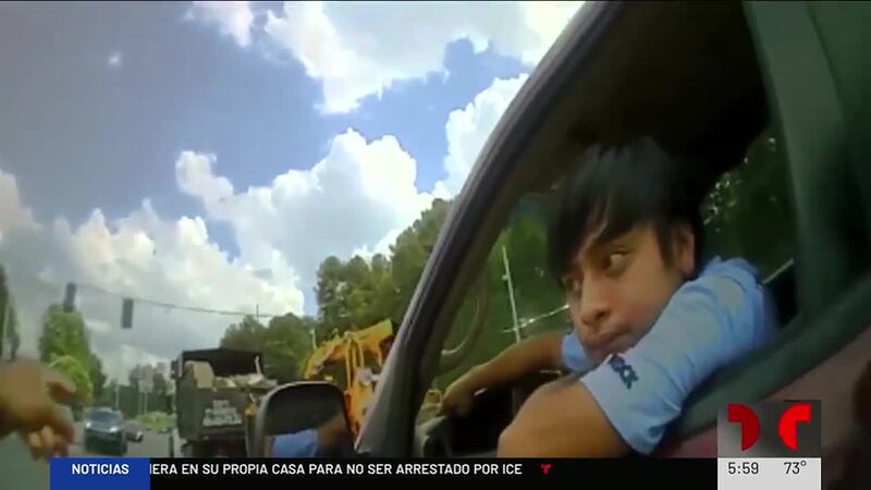 Anthony Santos, de 18 años, recibió cuatro tickets antes de ser llevado a la cárcel.