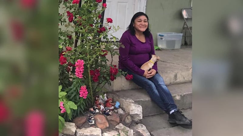 Hispano destrozado luego de que su esposa muriera atropellada cuando caminaba a un Dollar...